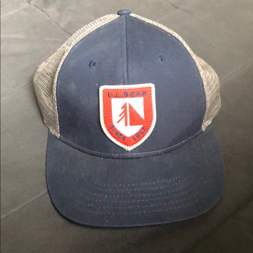 LL Bean trucker hat